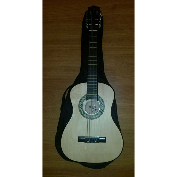 REGALO Guitarra infantil sin usar 1